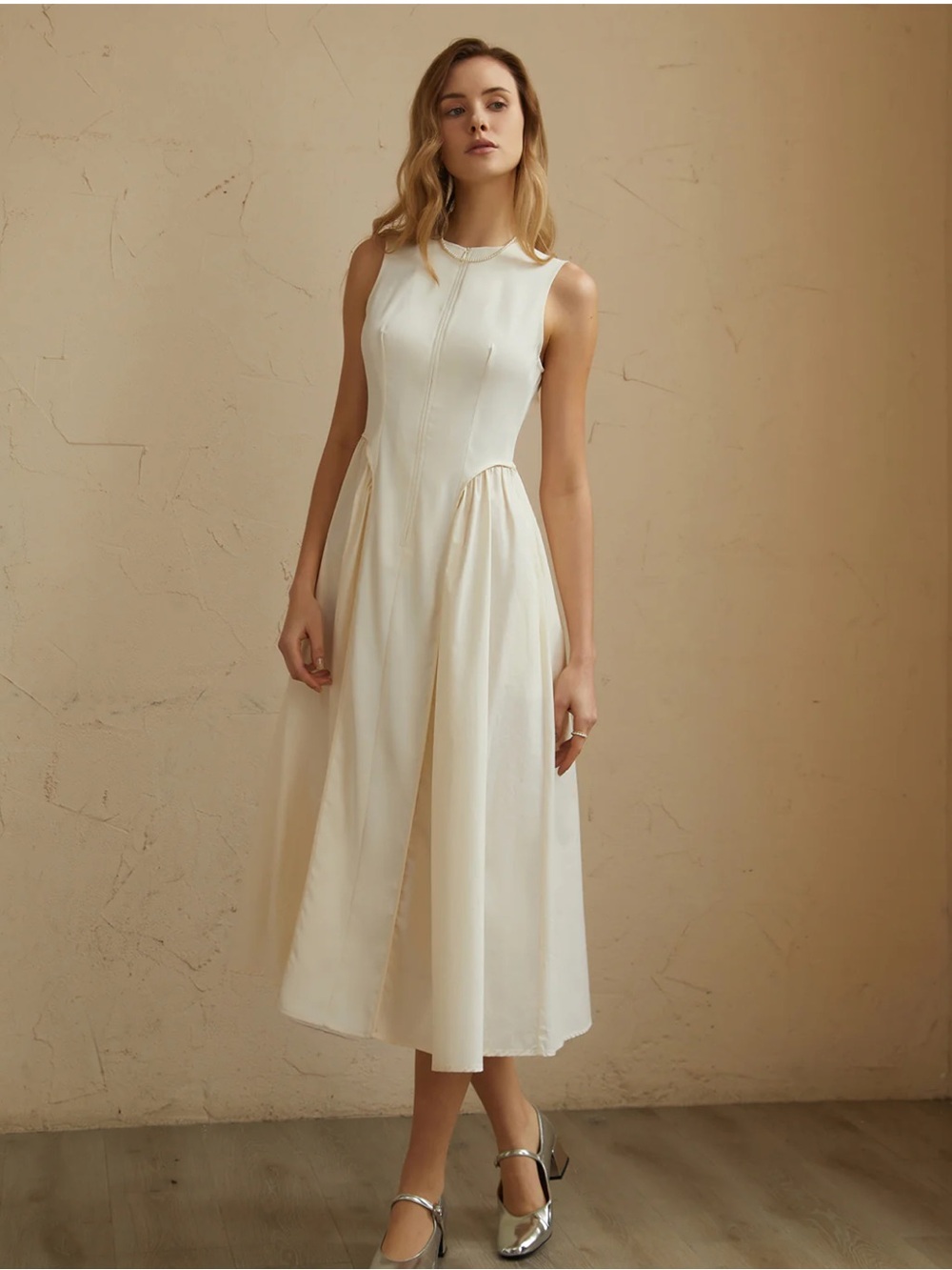 Commense Sleeveless Cream Maxi Dress